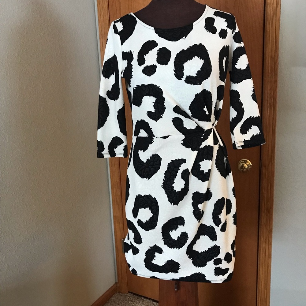 Le Lis 3/4 sleeve print dress